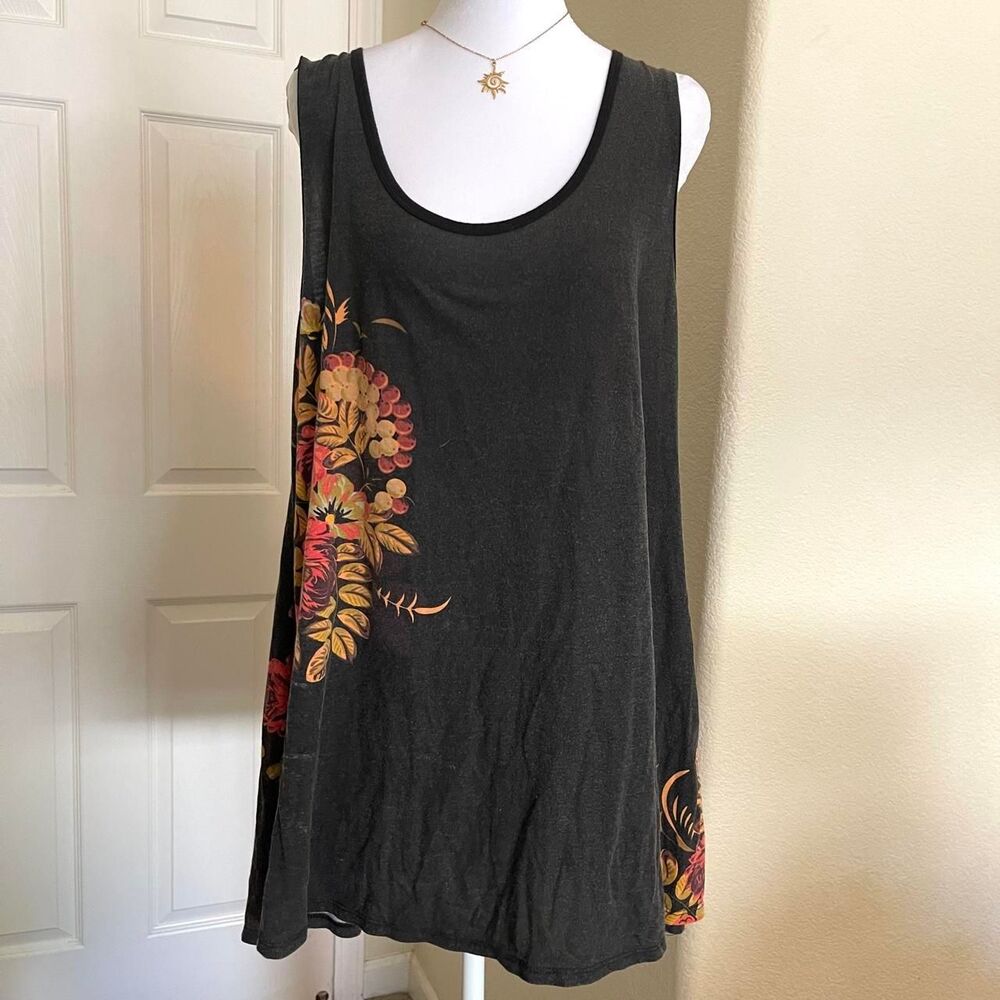 LuLaRoe grey floral tank top with red, orange, and gold flowers - size large